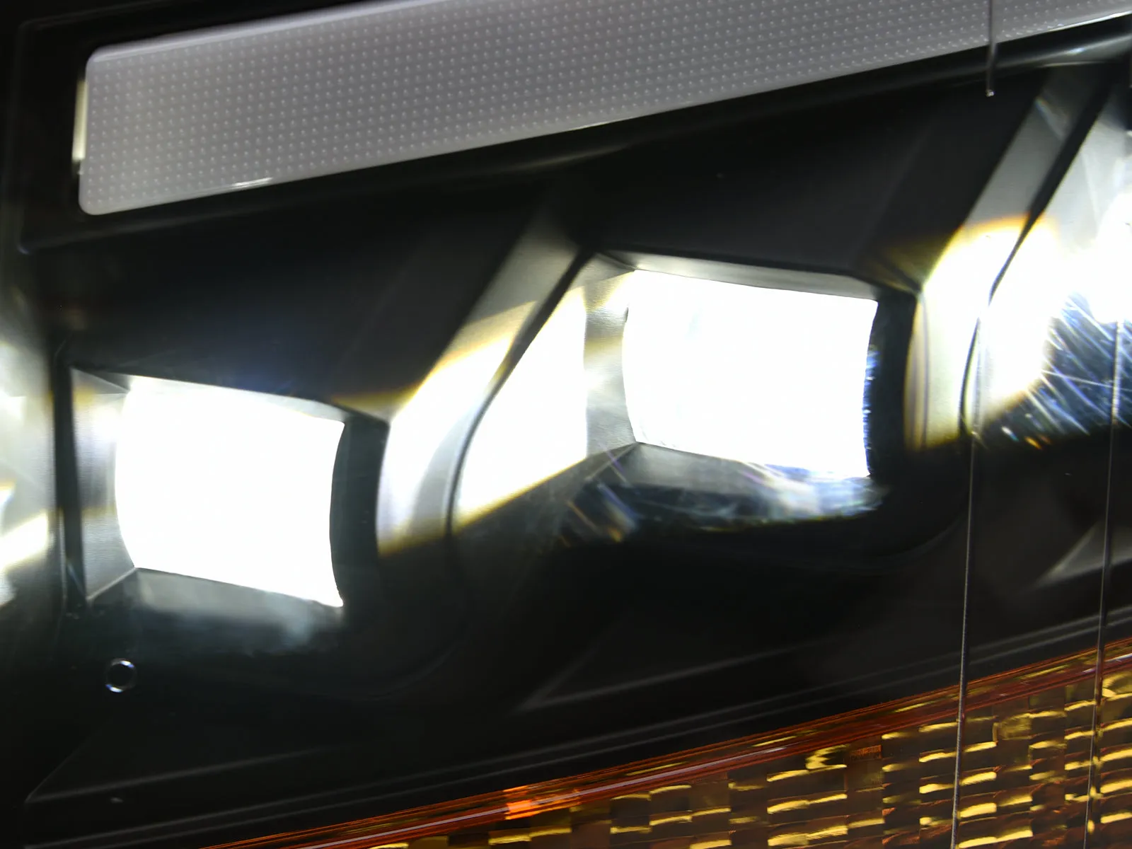 2007-2013 CHEVY SILVERADO TRI-PRO LED PROJECTORS