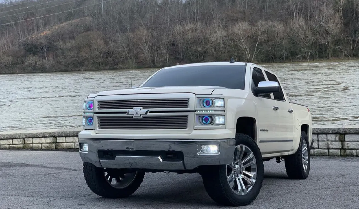 2014-2015 1500 Chevy Silverado Projector-Style Headlights