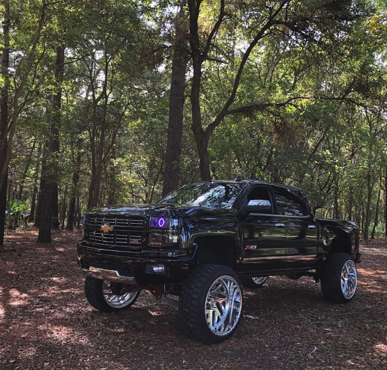 2014-2015 1500 Chevy Silverado Projector-Style Headlights
