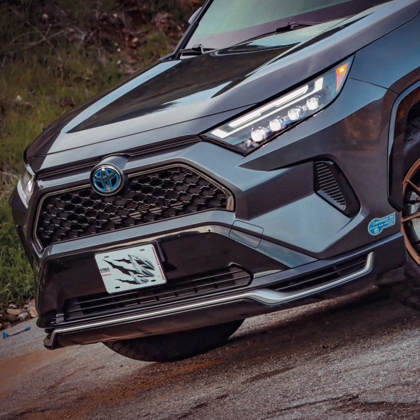 AlphaRex Alpha-Black NOVA-Series LED Headlights | 2019-2021 Toyota RAV4