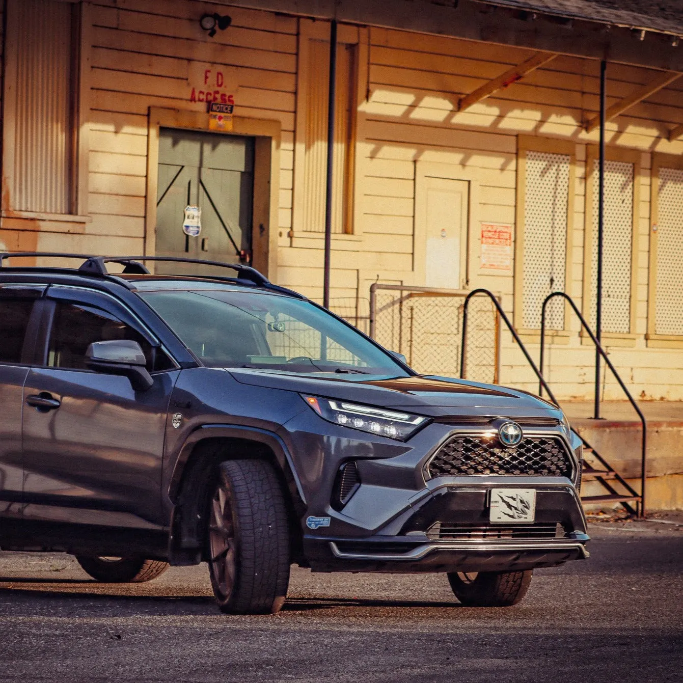 AlphaRex Black NOVA-Series LED Headlights | 2022  Toyota RAV4