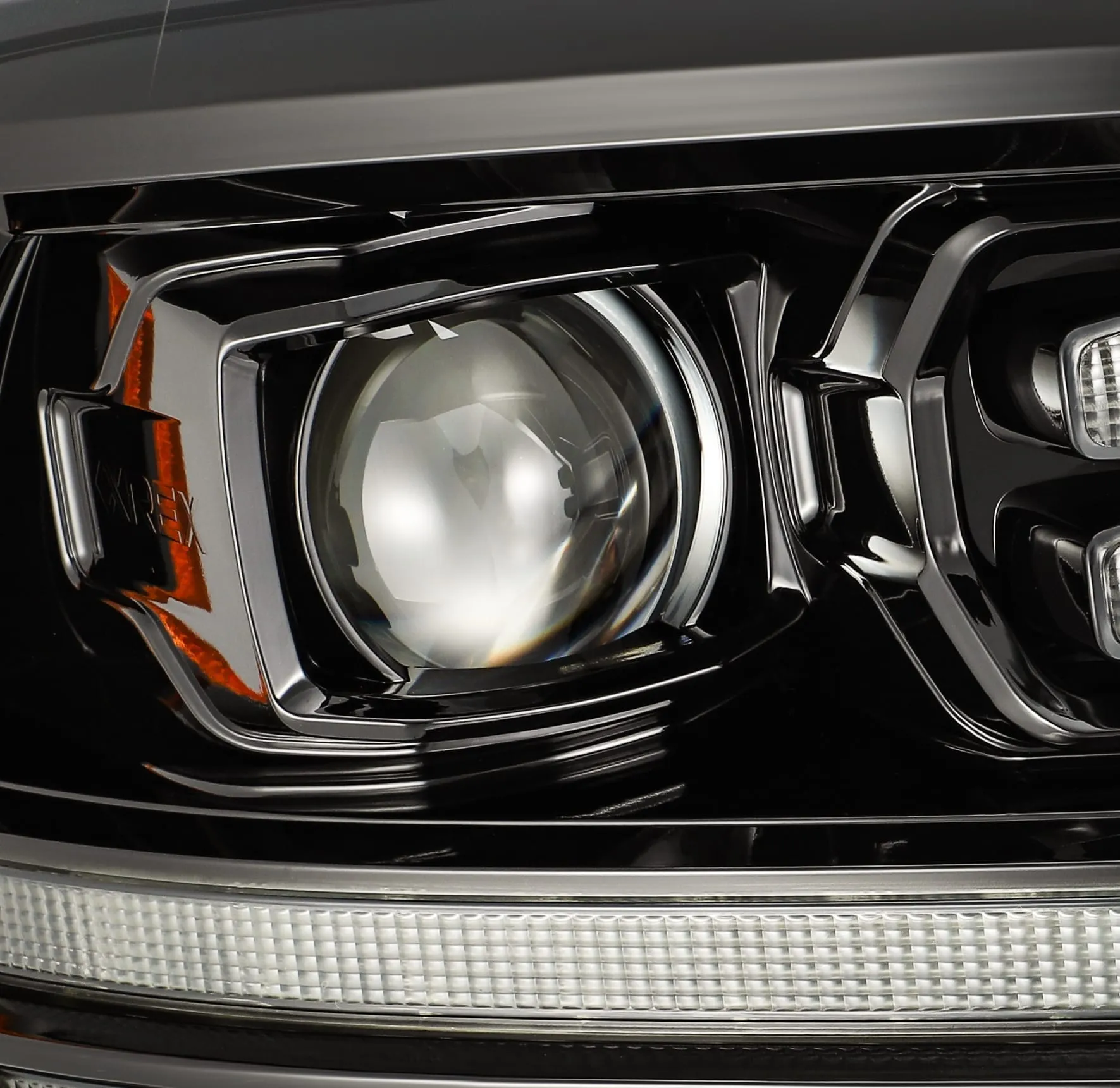 AlphaRex Dual LED Projector Headlights Ram 1500/2500/3500 (06-08) LUXX Series w/ Sequential Turn Signal - Black - 5th Gen 2500 Style