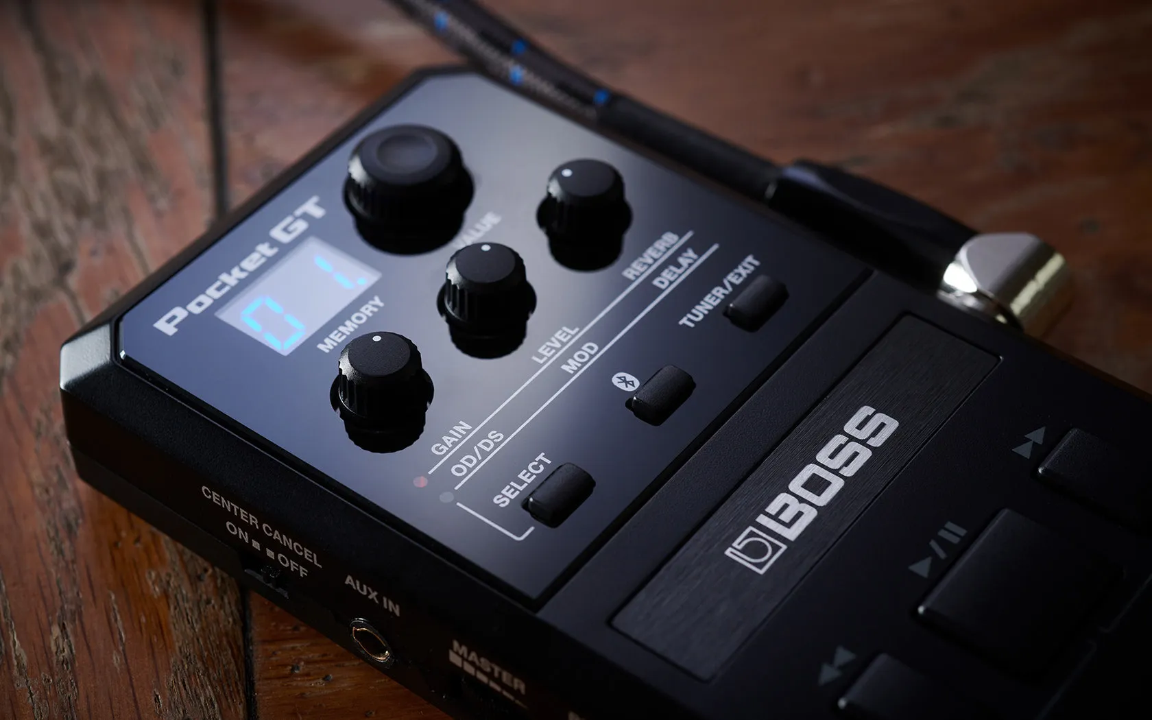 BOSS Pocket GT Portable Effects Processor with Integrated Learning Features