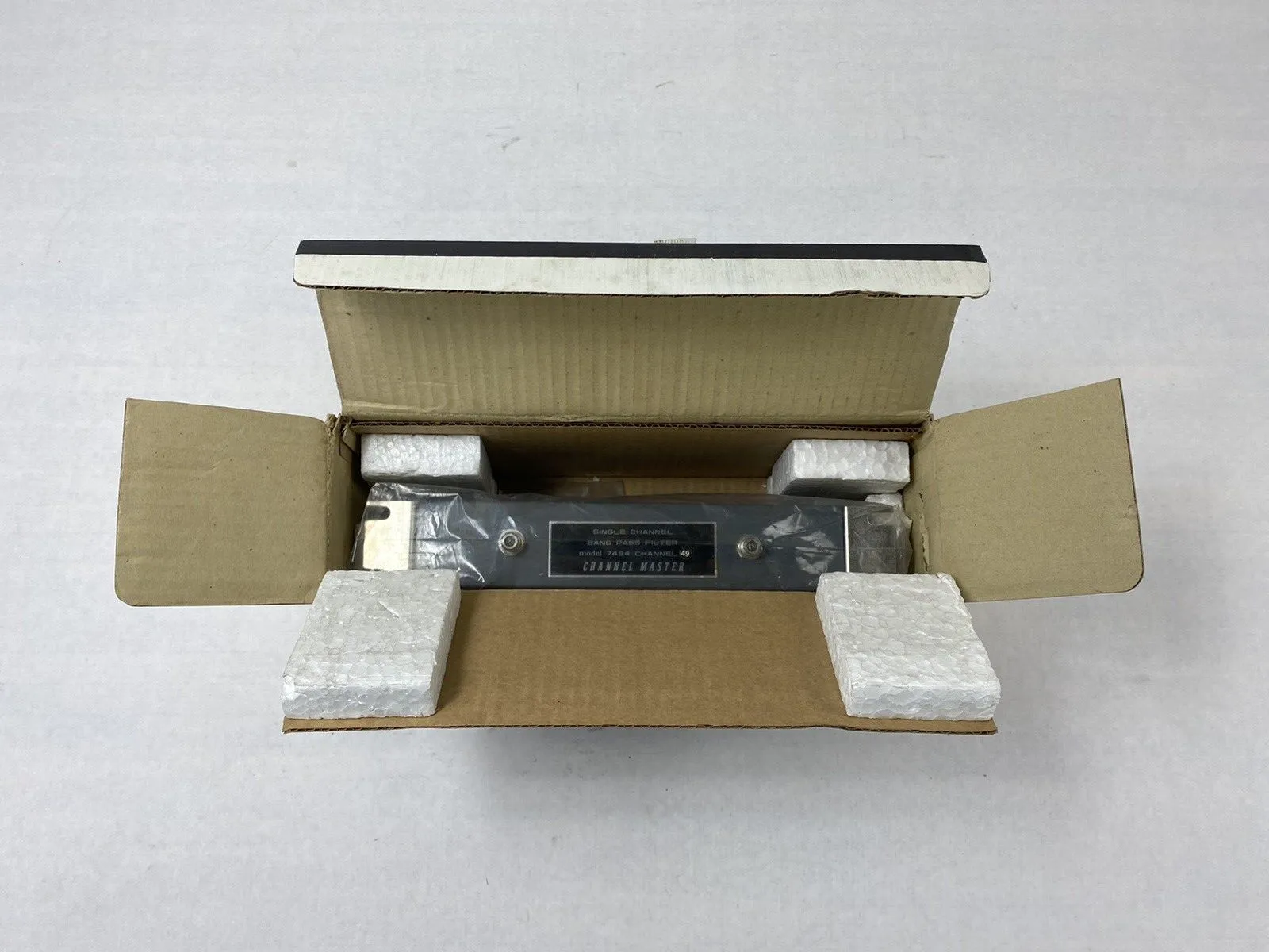 Channel Master MATV Systems Model 7494 Band Pass Filter UHF Band Channel 49