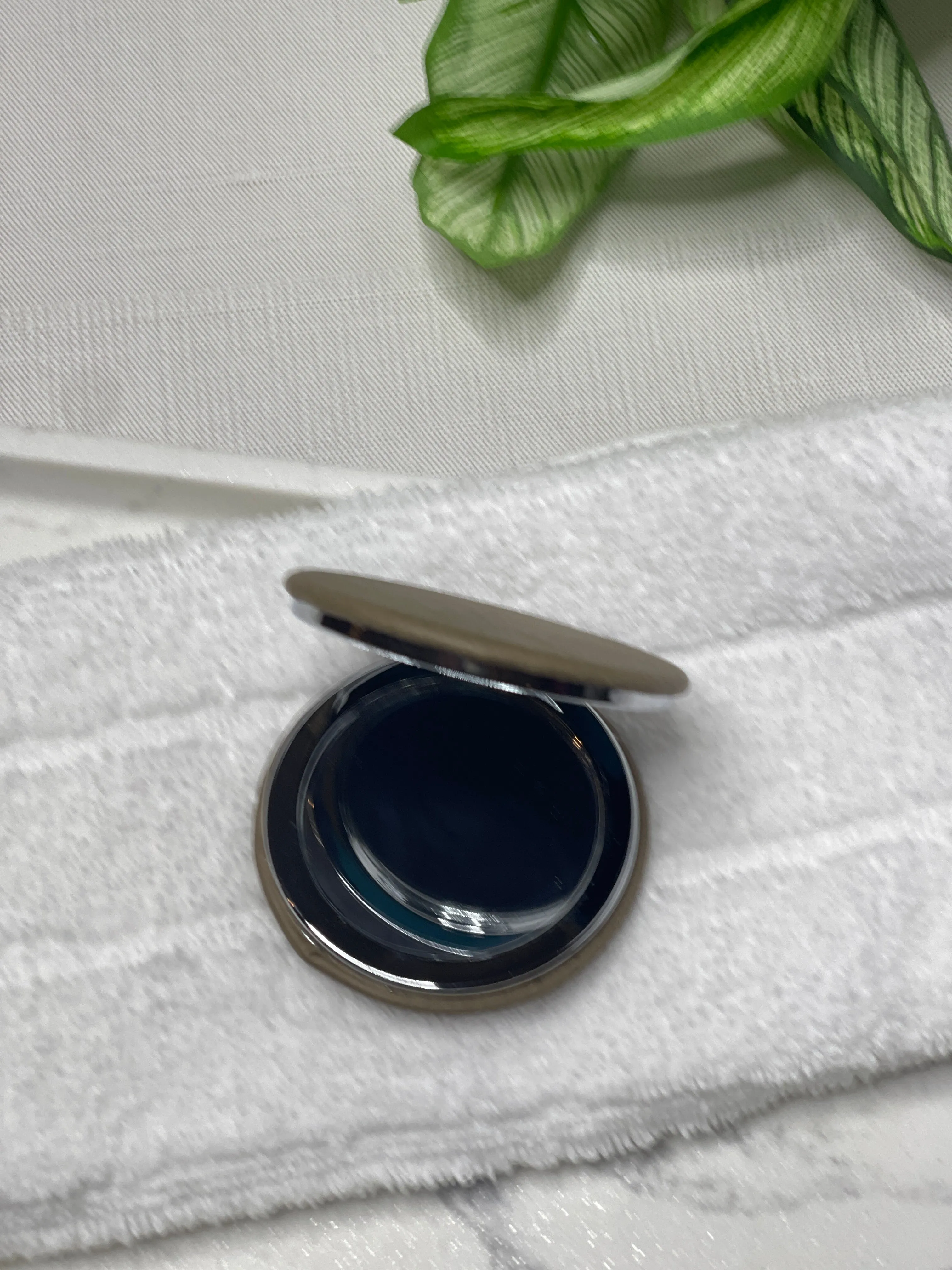 Double Mirror Compact