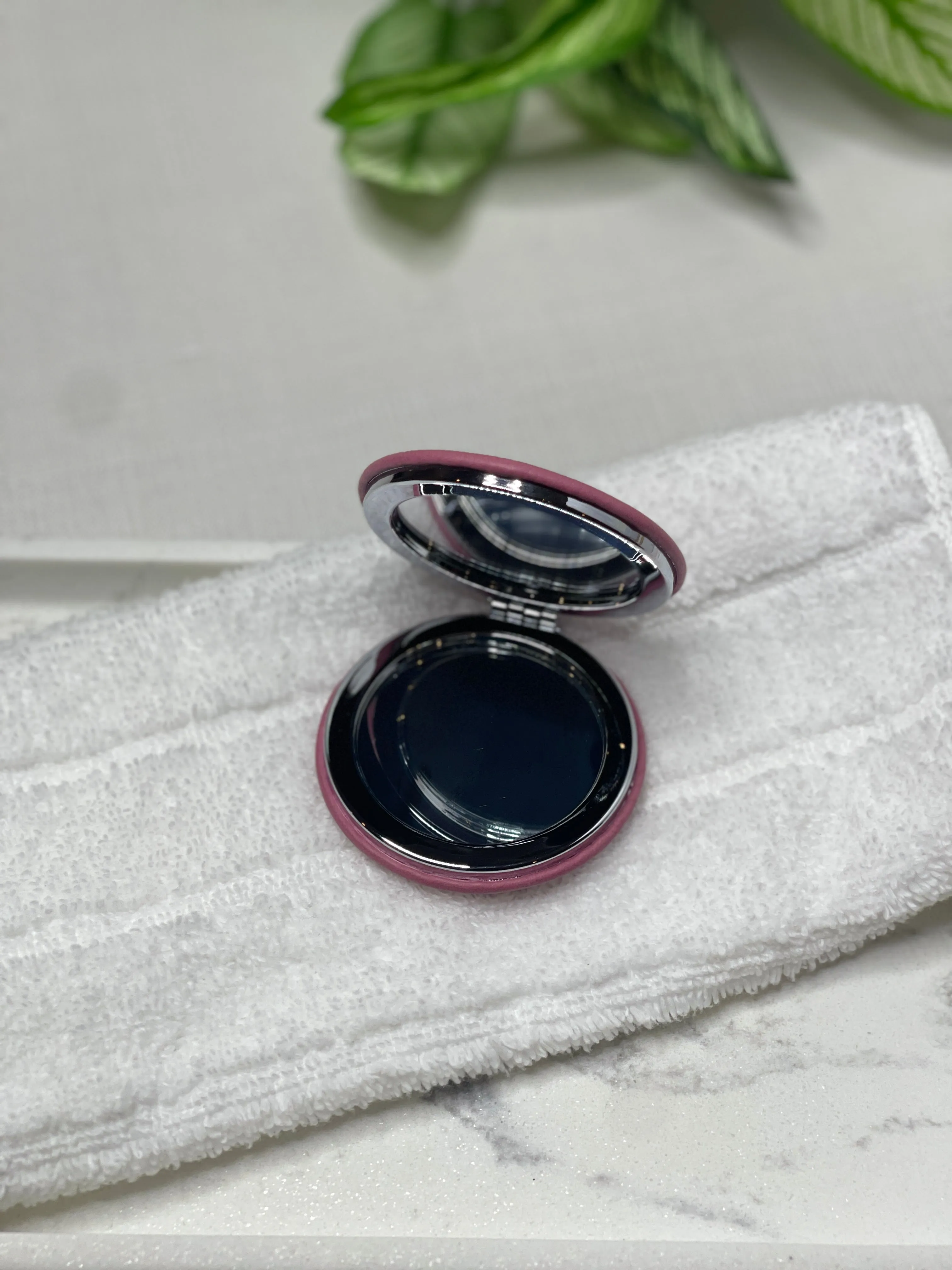 Double Mirror Compact