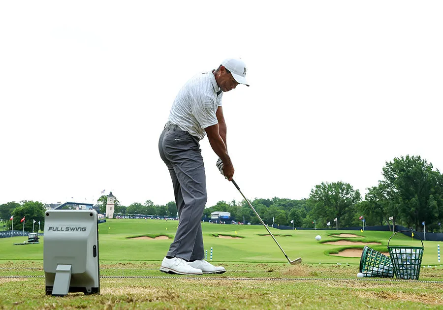 Full Swing KIT Launch Monitor and Golf Simulator