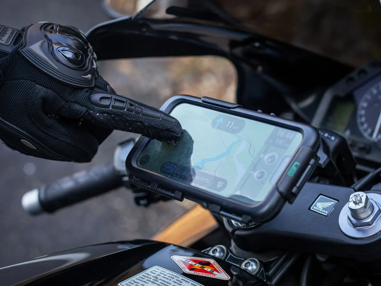 iPhone 13 Series Tough Waterproof Motorcycle Mount Phone Case Kits
