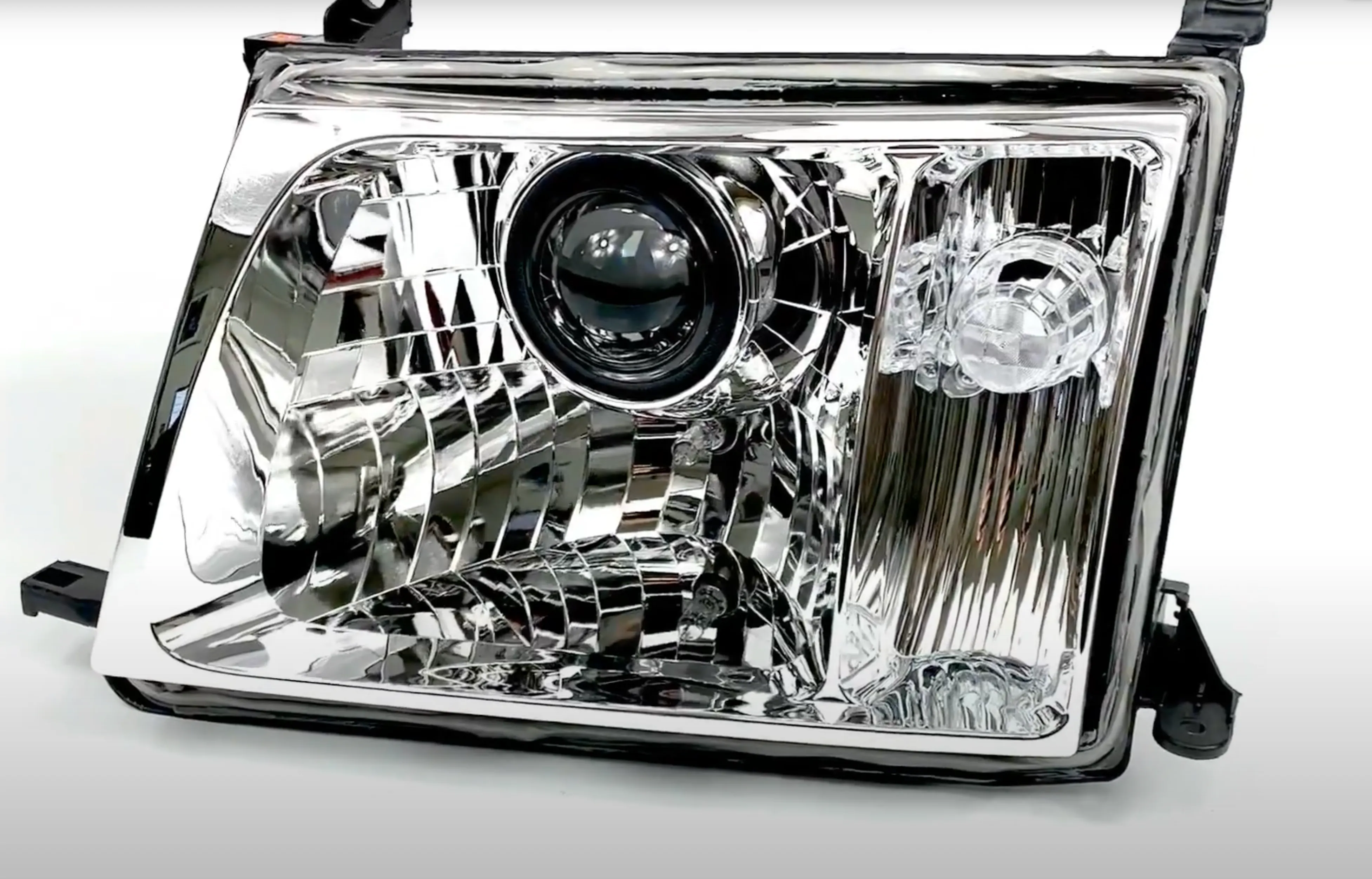 Lightwerkz 100 Series Toyota Land Cruiser Headlights (1998-2005)