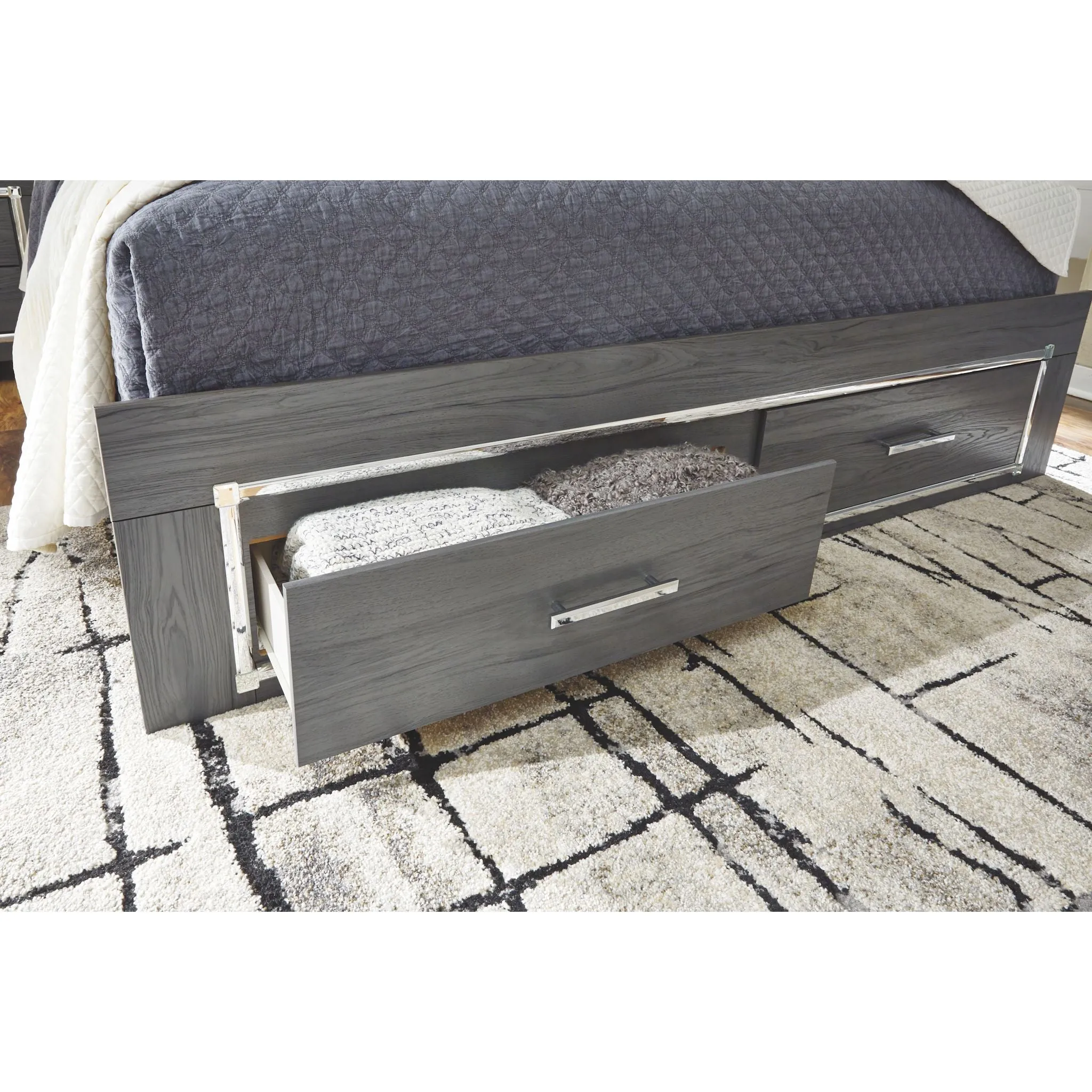 Lodanna Storage Platform Bed