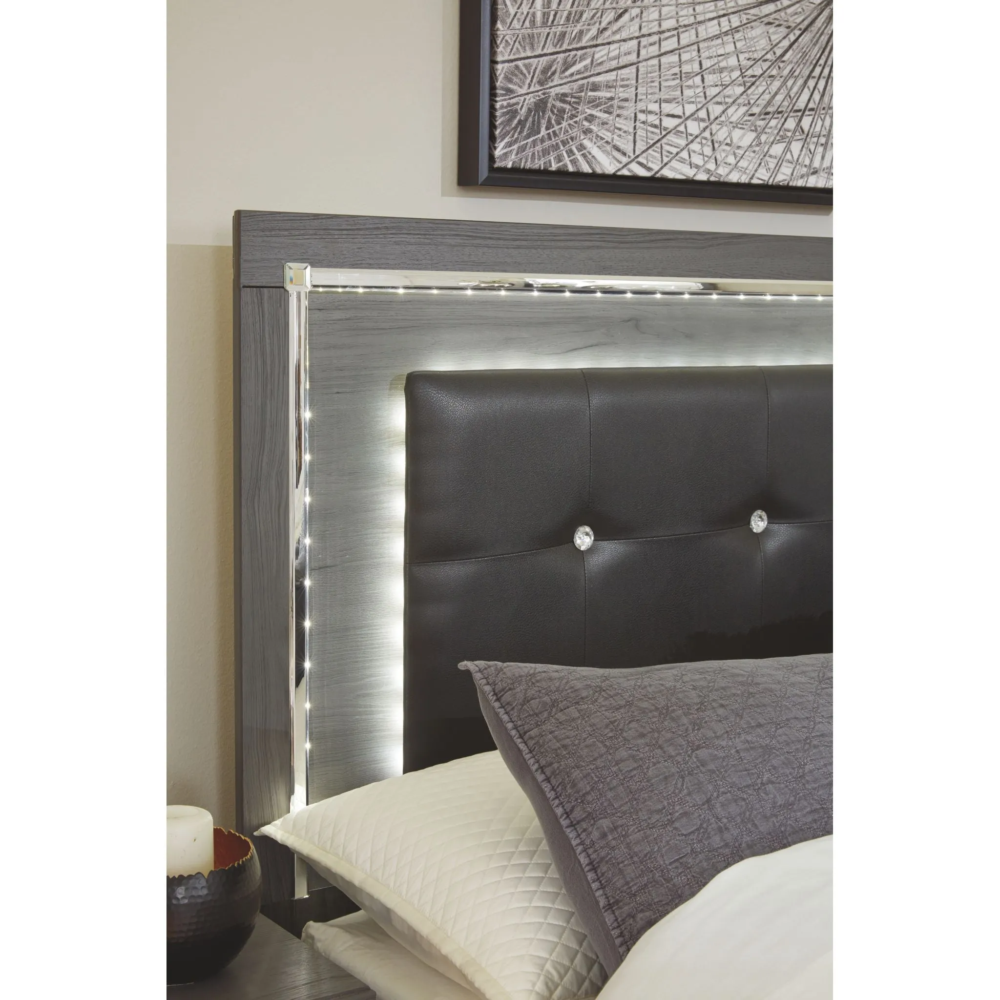 Lodanna Storage Platform Bed
