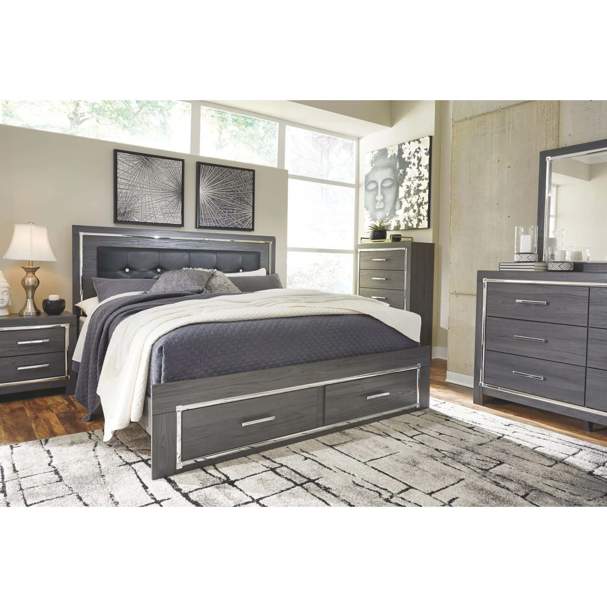 Lodanna Storage Platform Bed
