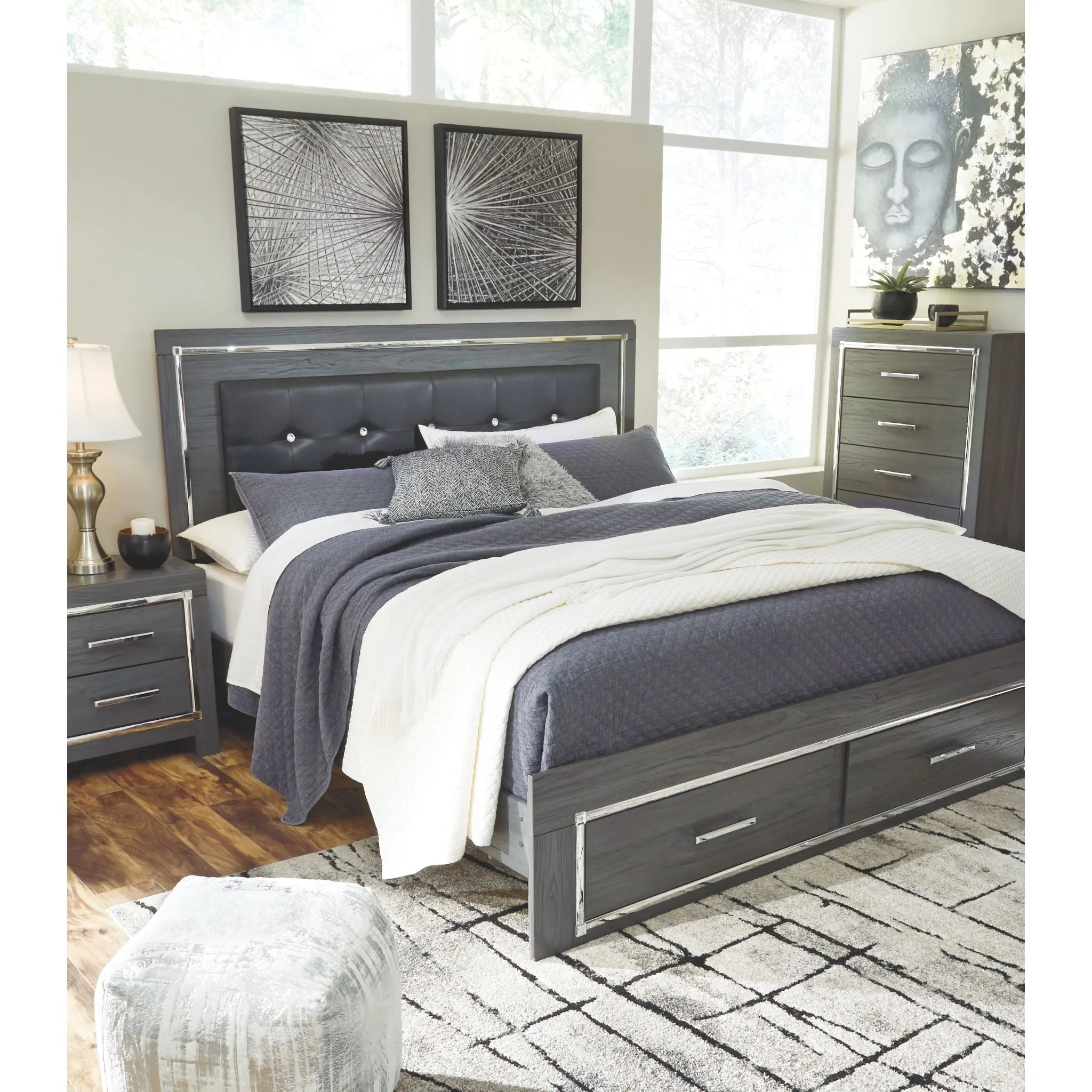 Lodanna Storage Platform Bed