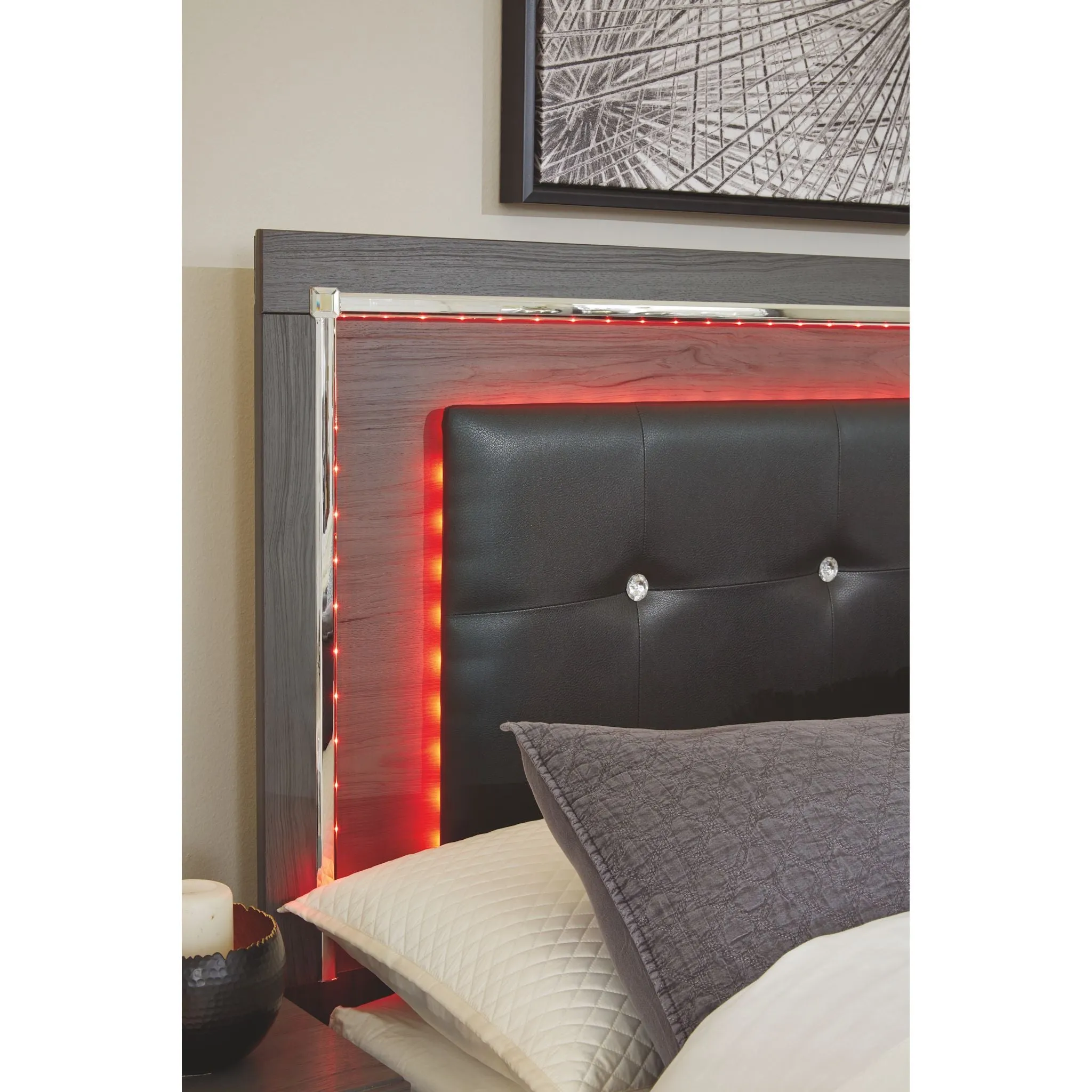 Lodanna Storage Platform Bed