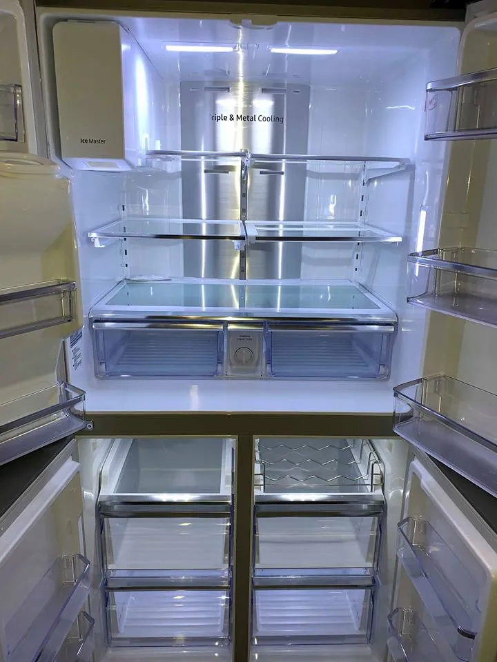 Samsung Counter Depth Family hub 4 flex door refrigerator In stainless steel