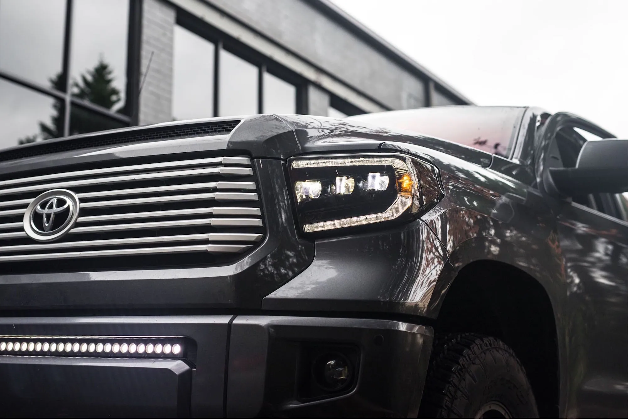 XB LED Headlights: Toyota Tundra 2014-2021